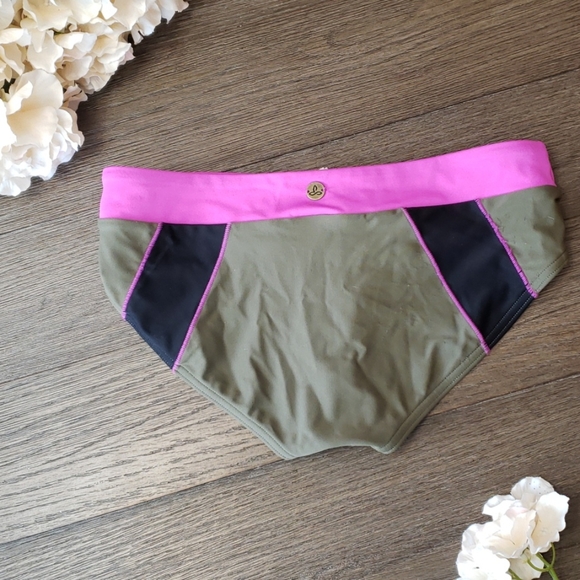 Prana swim suit bottoms - Picture 2 of 7